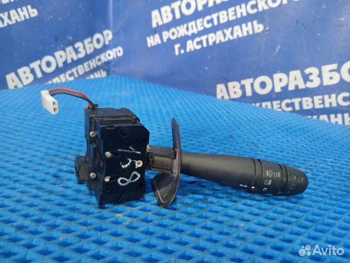 Переключатель поворотов Renault Symbol седан