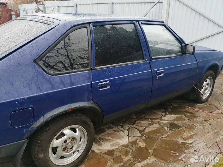 Москвич Святогор 1.7 МТ, 2000, битый, 300 000 км