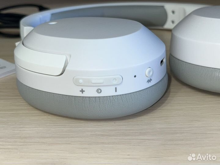 Bluetooth наушники (забронированны)