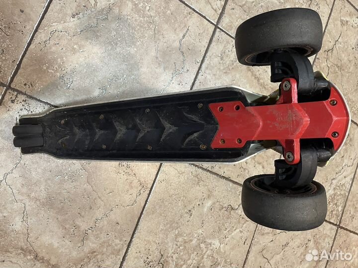 Детский 3х колесный самокат Y-scoo