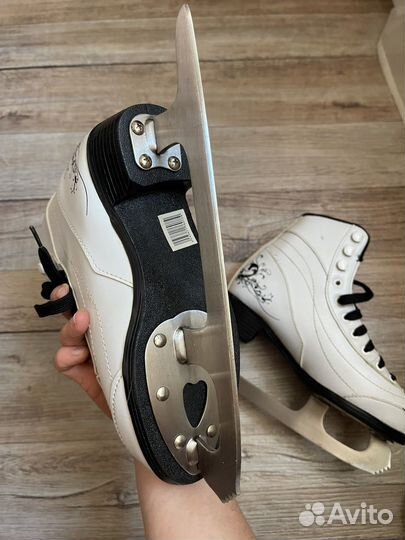 Коньки фигурные 34 размер