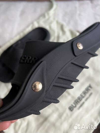 Шлёпанцы сандали Burberry
