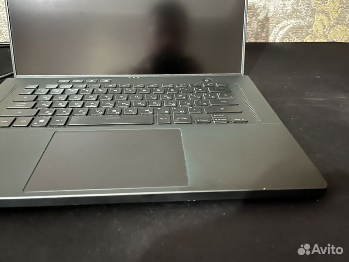 Asus Rog Zephyrus m16