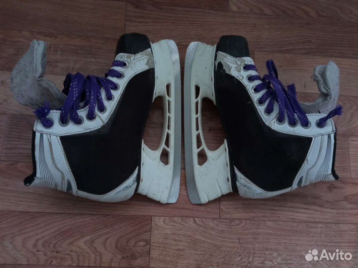 Хоккейные коньки bauer