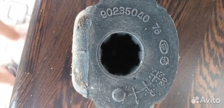 Салейнблок переднего рычага задний