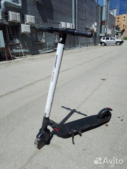 Электросамокат ninebot kickscooter es2