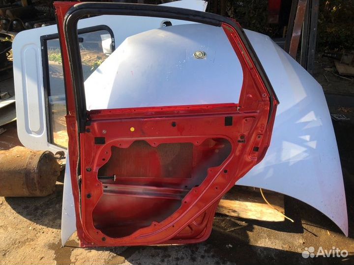 Дверь задняя правая Ford Focus 2