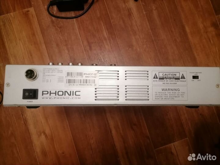 Микшерный пульт phonic mm1705a