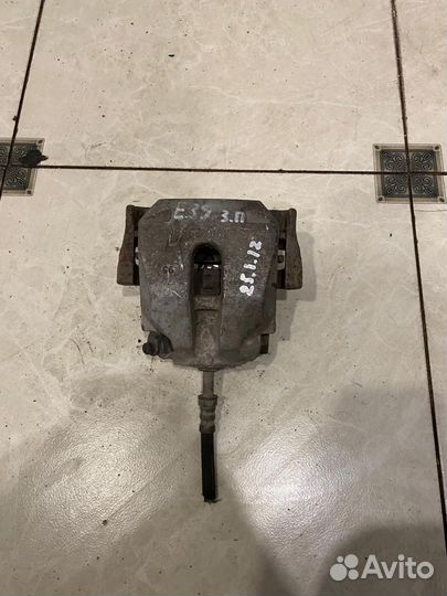 Тормозной суппорт задний правый BMW E39