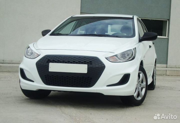 Hyundai Solaris - Решетка радиатора 