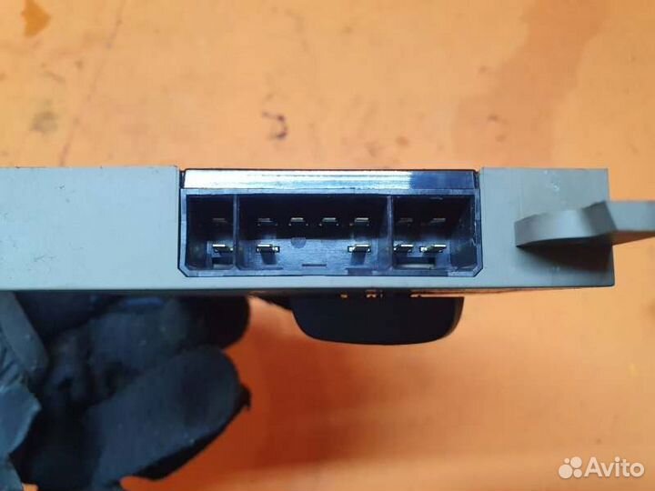 Блок управления сиденьем передний правый Volvo