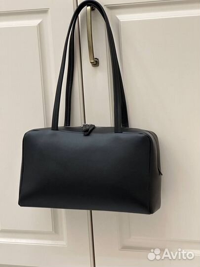 Сумки the row astra leather tote bag