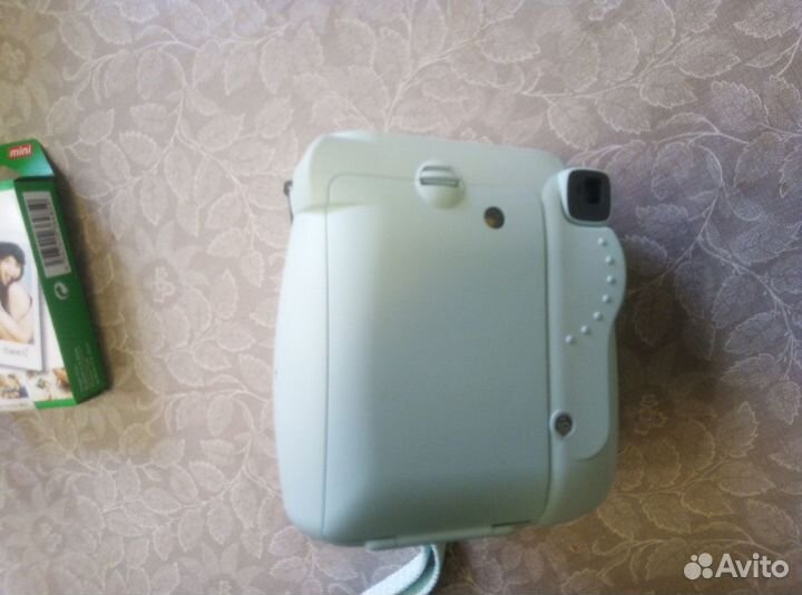 Пленочный фотоаппарат Instax Mini 9