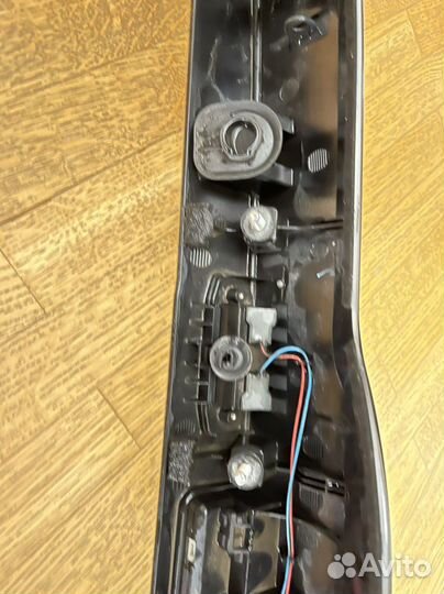 Накладка крышки богажника на вольвоv60