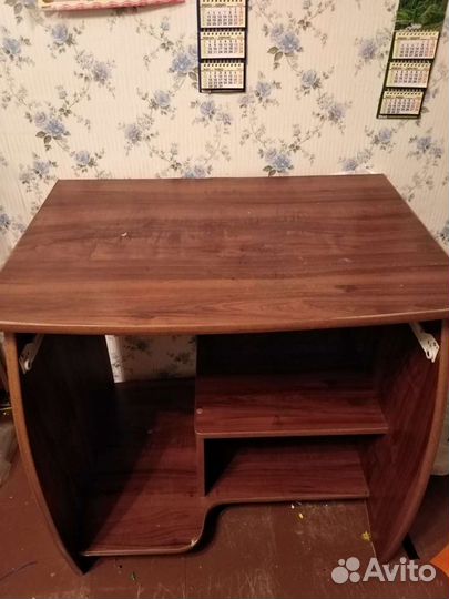 Компьютерный стол