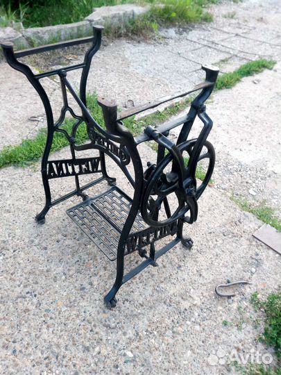 Станина от швейной машины wettina