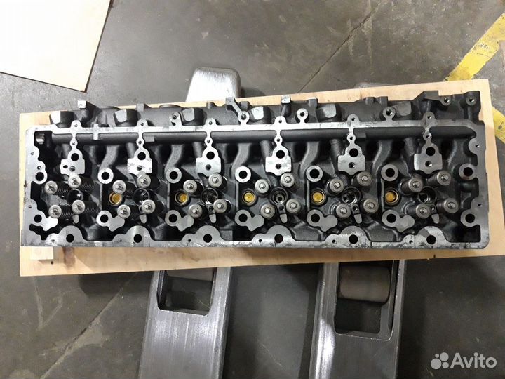 536.1003010 Головка цилиндров с клапанами