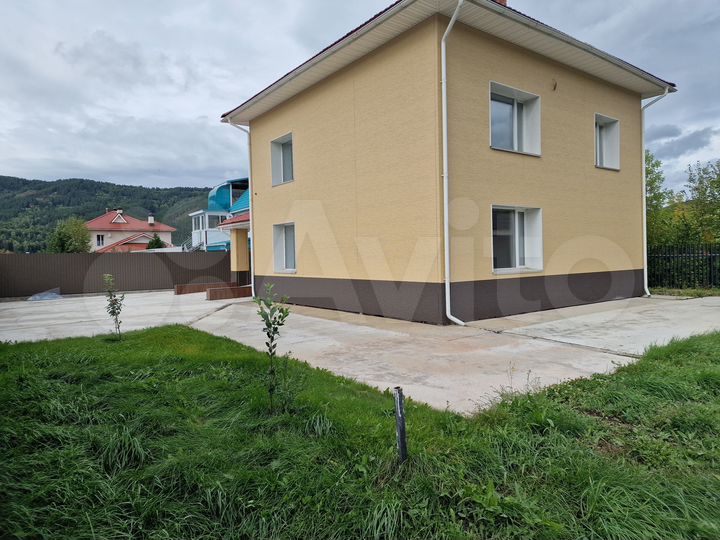 Дом 160 м² на участке 8,5 сот.