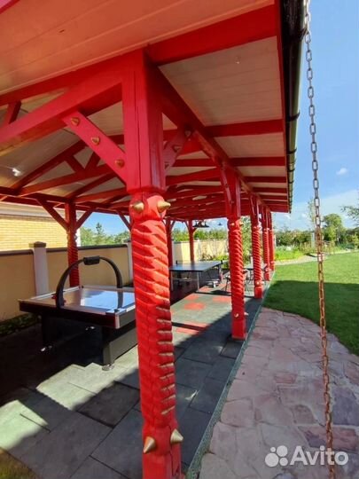 Резные столбы