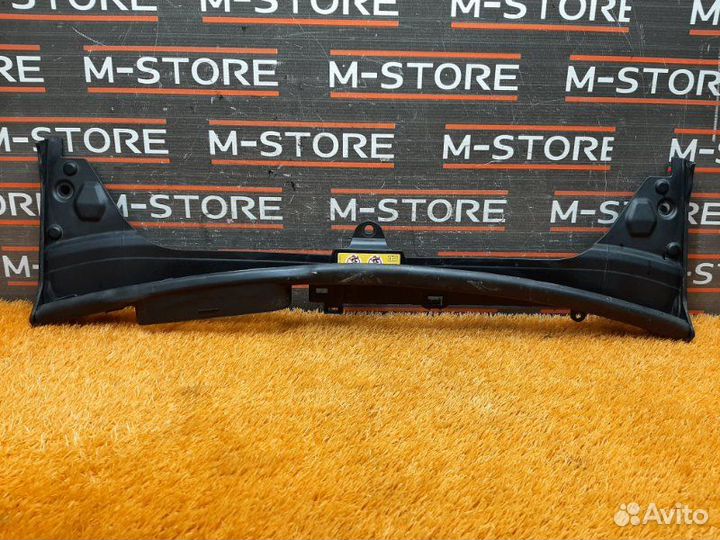 Воздухозаборник Mercedes-Benz C-Class W205 274.920