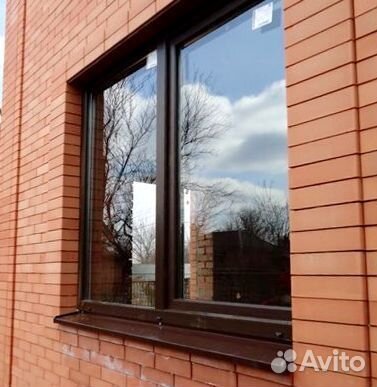 Коричневые пластиковые окна