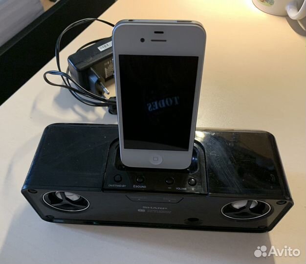 iPhone 4s 16 gb колонка Sharp