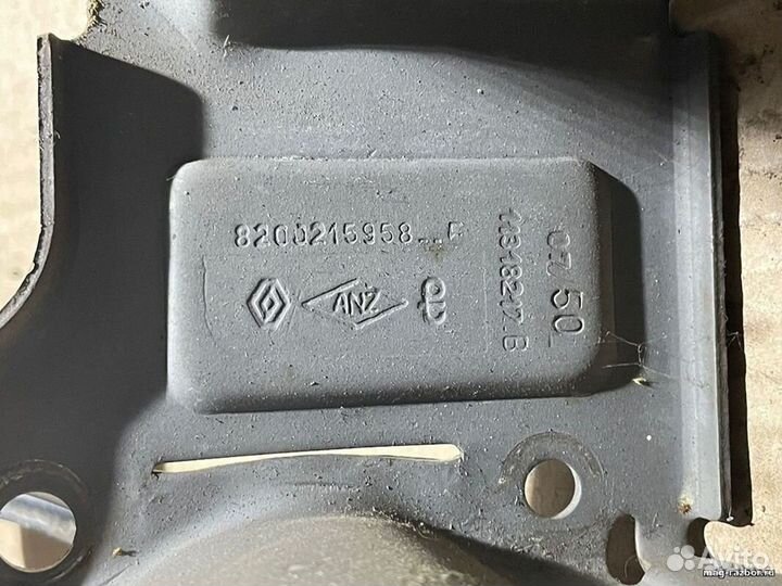 Кронштейн педалей Renault Logan I