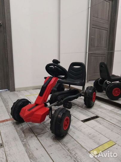 Баги детский с педалями