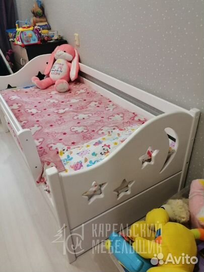 Детская кровать из дерева