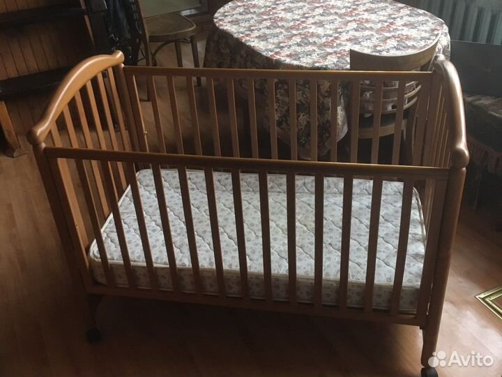 Детская кроватка pali