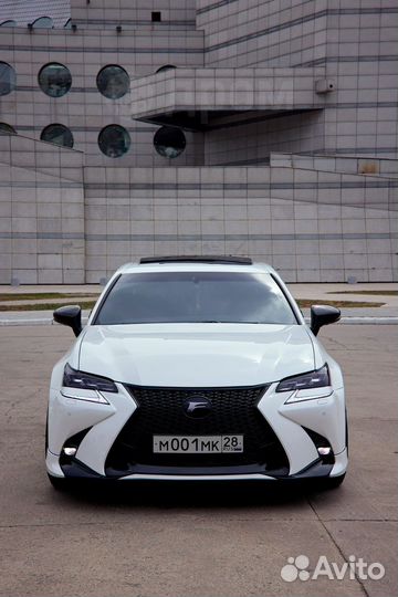 Автомобиль с водителем