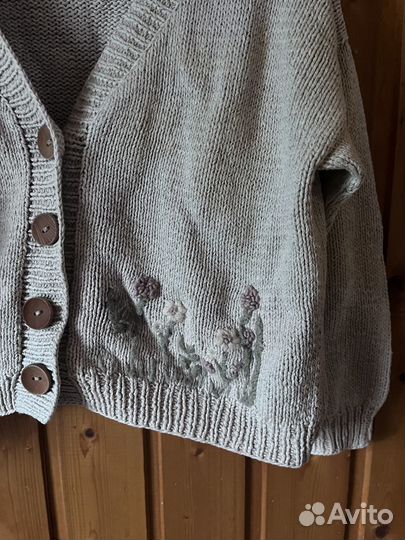 Кардиган для девочки 116-122 с ручной вышивкой