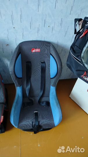 Автомобильное кресло
