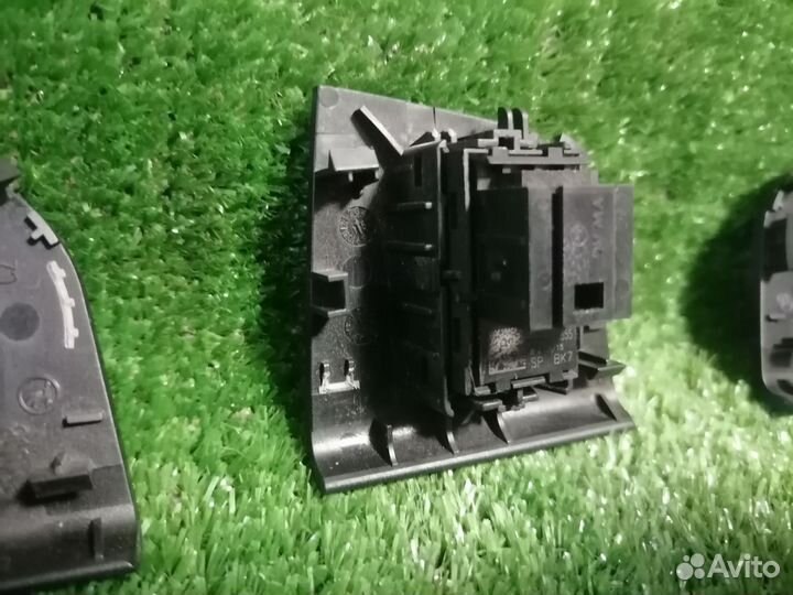 Кнопки стеклоподъемников skoda octavia A7