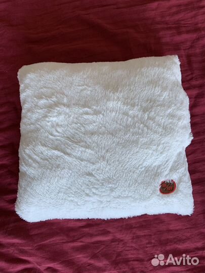 Подушка декоративная белая пушистая