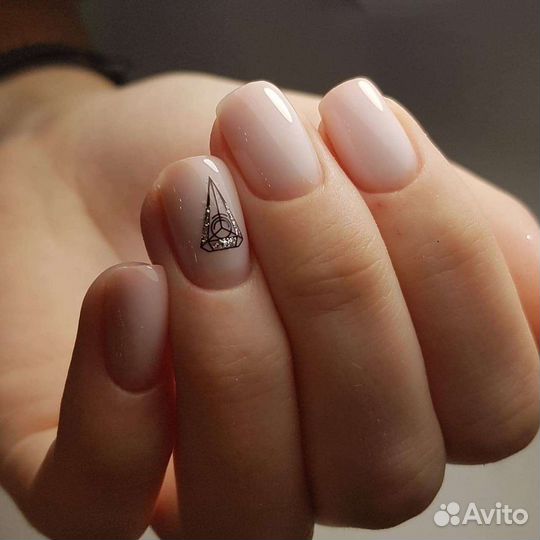 Маникюр и педикюр