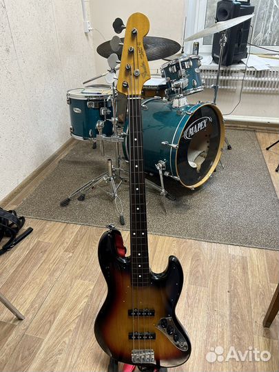 Бас гитара fender jazz bass