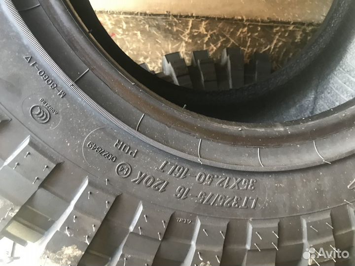 Maxxis M8060 Trepador 35/12.5 R16 120K