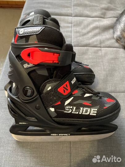 Коньки хоккейные