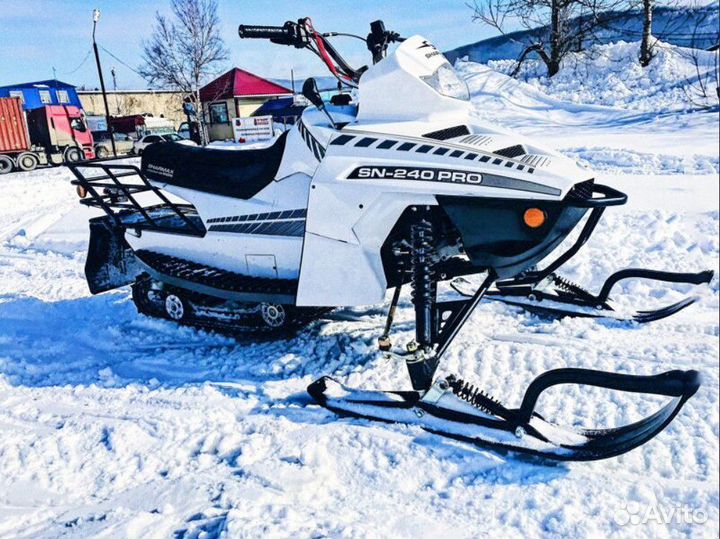 Снегоход Sharmax SN-240 PRO Landcrafter (белый)