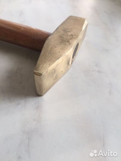 Молоток (латунь) 800гр