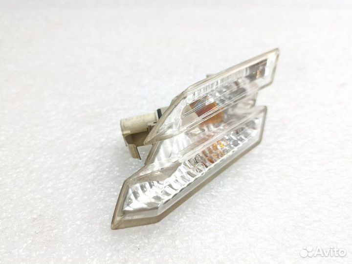 Повторитель поворота в крыло передний правый Bmw