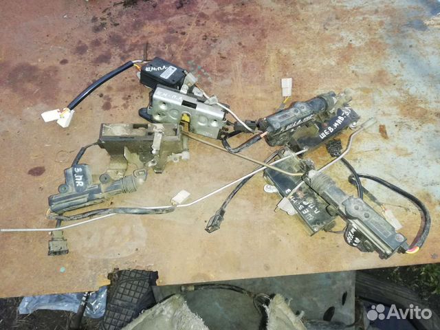 Замок двери Нива Шевроле