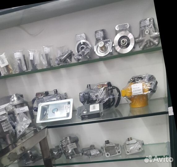 Запчасть Хитачи zx350lch