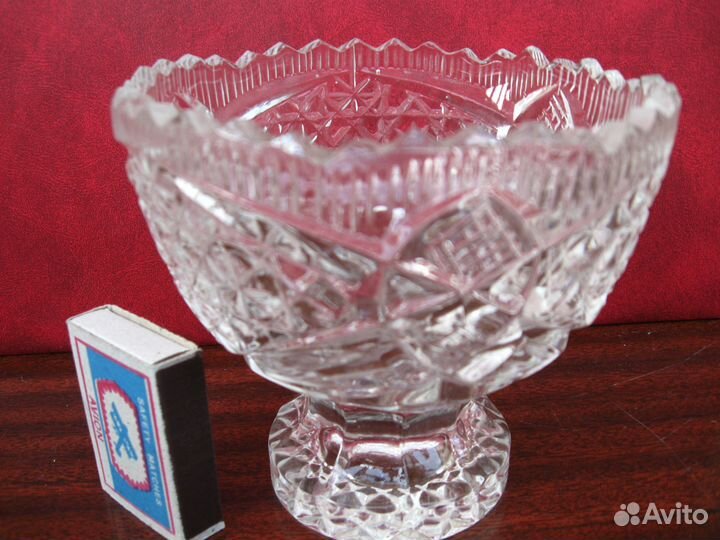 Ваза хрустальная