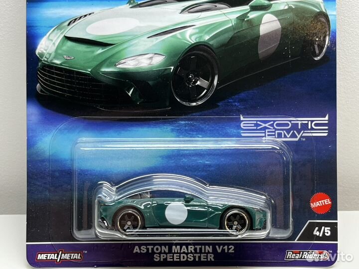 Hot wheels premium aston martin v12