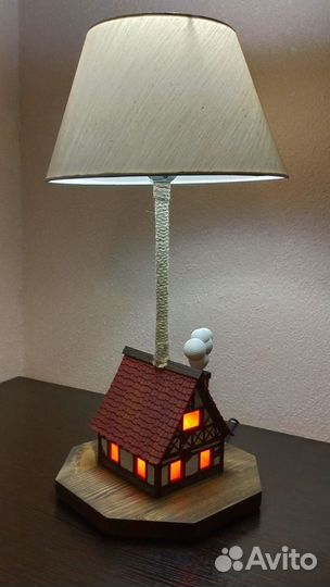 Настольный светильник-ночник