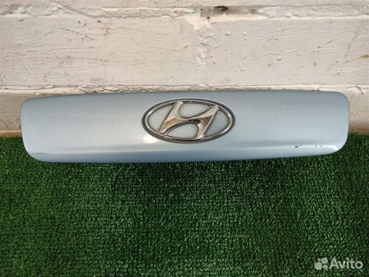 Накладка крышки багажника Hyundai Getz TB 2006