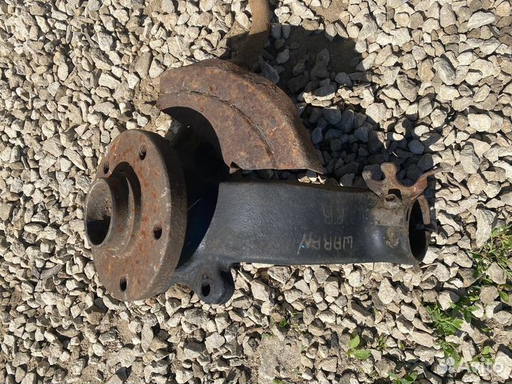 Поворотный кулак передний правый Volkswagen Sharan