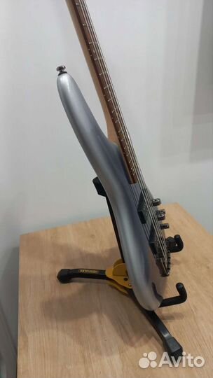 Басс гитара ibanez SR300E 1P-02/Обмен